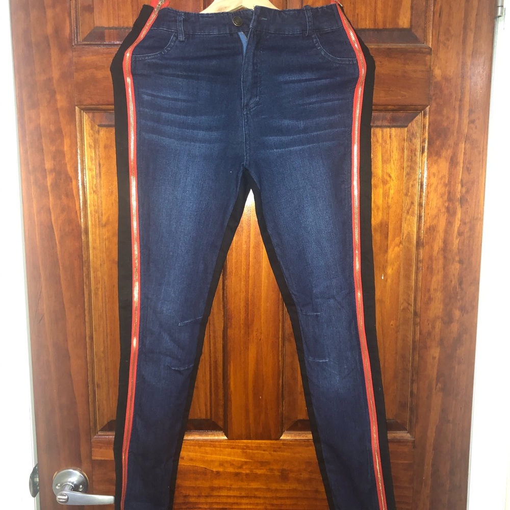 SOLD - Women trendy jeans